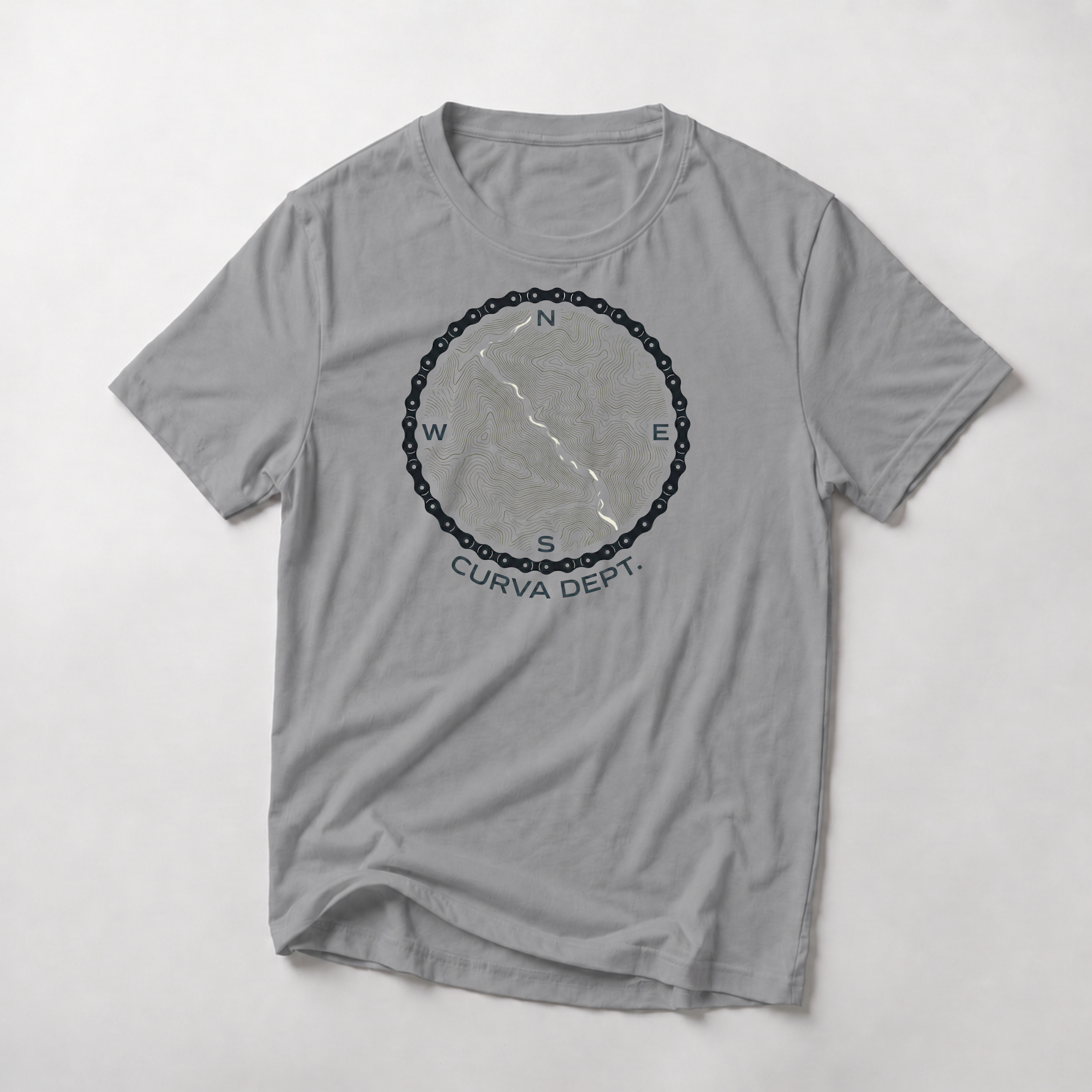 Compass chain  — Trail Culture Tee | Curva Department